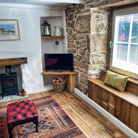 Knocker Cottage Is A 3 Bedroom Made Up Of 1 Double Bedroom And 2 Small Double Bedrooms In Small Village 10 Min To Beaches Camborne Kültér fotó
