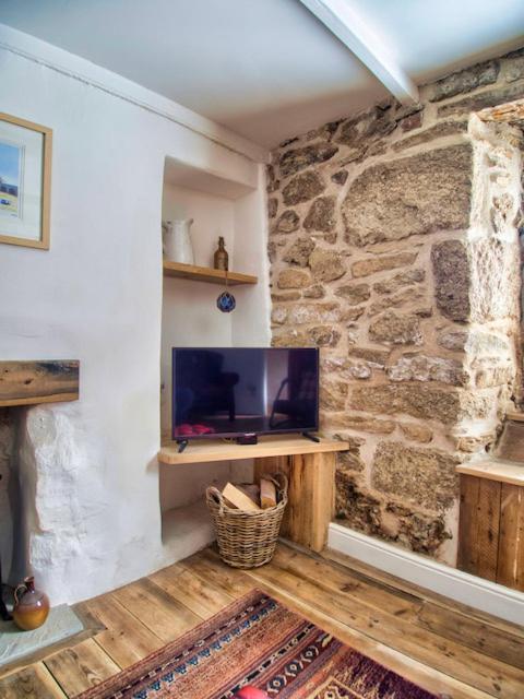 Knocker Cottage Is A 3 Bedroom Made Up Of 1 Double Bedroom And 2 Small Double Bedrooms In Small Village 10 Min To Beaches Camborne Kültér fotó