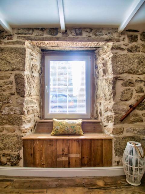 Knocker Cottage Is A 3 Bedroom Made Up Of 1 Double Bedroom And 2 Small Double Bedrooms In Small Village 10 Min To Beaches Camborne Kültér fotó