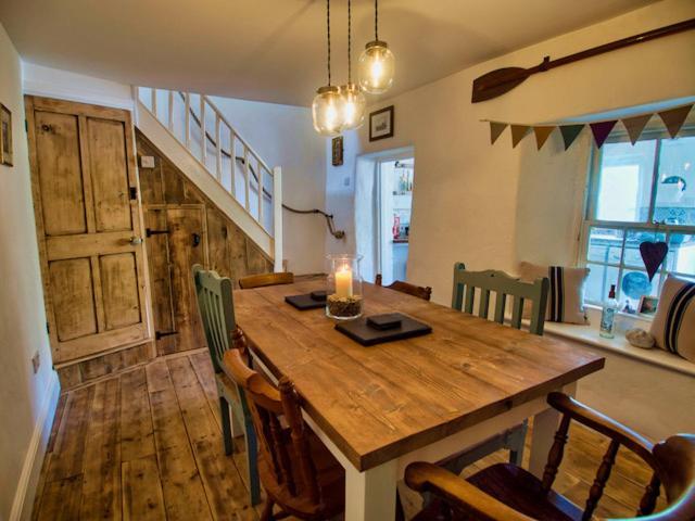 Knocker Cottage Is A 3 Bedroom Made Up Of 1 Double Bedroom And 2 Small Double Bedrooms In Small Village 10 Min To Beaches Camborne Kültér fotó