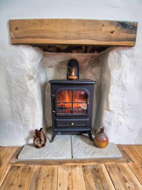 Knocker Cottage Is A 3 Bedroom Made Up Of 1 Double Bedroom And 2 Small Double Bedrooms In Small Village 10 Min To Beaches Camborne Kültér fotó