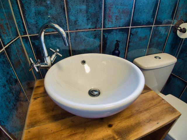 Knocker Cottage Is A 3 Bedroom Made Up Of 1 Double Bedroom And 2 Small Double Bedrooms In Small Village 10 Min To Beaches Camborne Kültér fotó