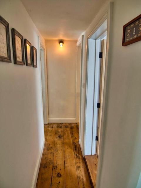 Knocker Cottage Is A 3 Bedroom Made Up Of 1 Double Bedroom And 2 Small Double Bedrooms In Small Village 10 Min To Beaches Camborne Kültér fotó